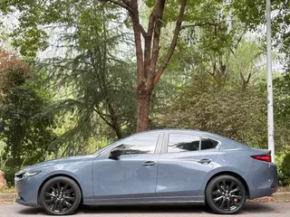 Mazda Mazda3 Axela 2023 2.0L Автоматическая качественная версия экстерьер фото 3
