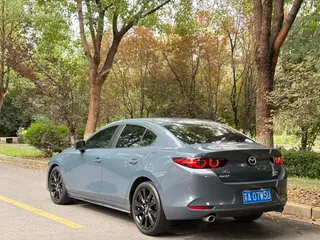Mazda Mazda3 Axela 2023 2.0L Автоматическая качественная версия экстерьер фото 4