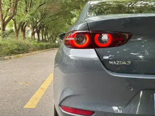 Mazda Mazda3 Axela 2023 2.0L Автоматическая качественная версия интерьер фото 13