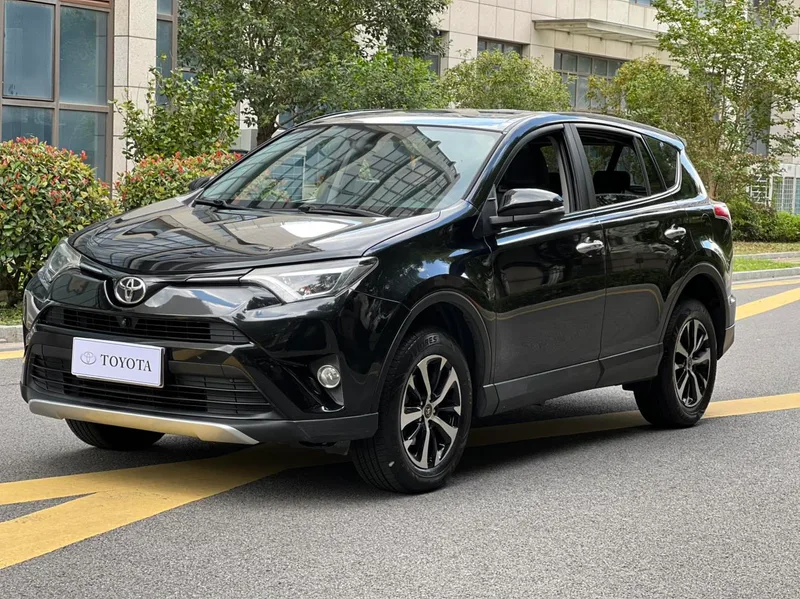 Toyota RAV4 2016 2.0L CVT Versión Zhishang con tracción en dos ruedas exterior foto 1 Toyota RAV4 2016 2.0L CVT Versión Zhishang con tracción en dos ruedas exterior foto 1