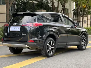 Toyota RAV4 2016 2.0L CVT Versión Zhishang con tracción en dos ruedas exterior foto 5 Toyota RAV4 2016 2.0L CVT Versión Zhishang con tracción en dos ruedas exterior foto 5