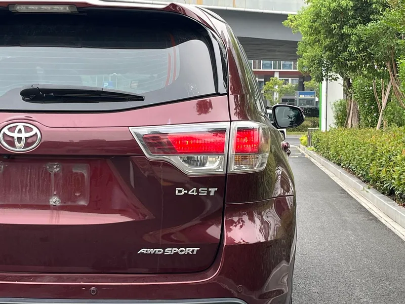Toyota Highlander 2017 2.0T Édition de luxe à quatre roues motrices 7 Siège extérieur photo 6 Toyota Highlander 2017 2.0T Édition de luxe à quatre roues motrices 7 Siège extérieur photo 6