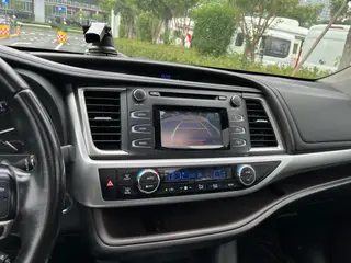 Toyota Highlander 2017 2.0T Édition de luxe à quatre roues motrices 7 Siège extérieur photo 9 Toyota Highlander 2017 2.0T Édition de luxe à quatre roues motrices 7 Siège extérieur photo 9