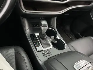 Toyota Highlander 2017 2.0T Édition de luxe à quatre roues motrices 7 Siège intérieur photo 10 Toyota Highlander 2017 2.0T Édition de luxe à quatre roues motrices 7 Siège intérieur photo 10