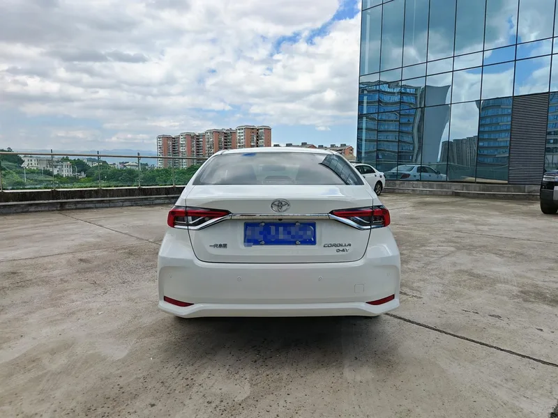 Toyota Corolla 2021 1.2T S-CVT Élite PLUS Edición exterior foto 3 Toyota Corolla 2021 1.2T S-CVT Élite PLUS Edición exterior foto 3