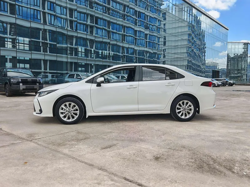 Toyota Corolla 2021 1.2T S-CVT Élite PLUS Edición exterior foto 5 Toyota Corolla 2021 1.2T S-CVT Élite PLUS Edición exterior foto 5