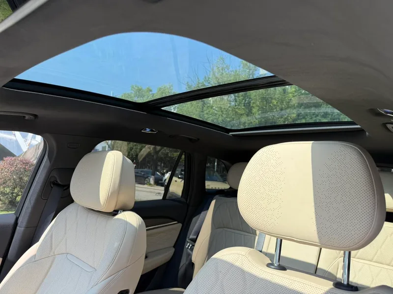 Geely Monjaro 2026 2.0TD Alta potencia automática de tracción en dos ruedas Oriental Yao Lanxing Edition interior foto 11 Geely Monjaro 2026 2.0TD Alta potencia automática de tracción en dos ruedas Oriental Yao Lanxing Edition interior foto 11