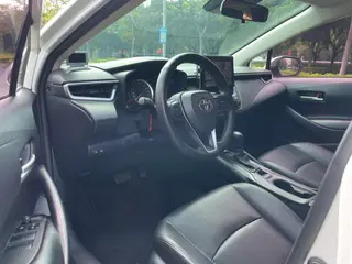 Toyota Corolla 2021 1.2T S-CVT Version avant-gardiste intérieur photo 14 Toyota Corolla 2021 1.2T S-CVT Version avant-gardiste intérieur photo 14