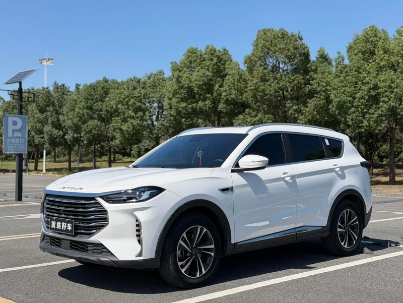 Jetour X70 PLUS 2021 1.5T DCT Гора 5 Кресло экстерьер фото 1 Jetour X70 PLUS 2021 1.5T DCT Гора 5 Кресло экстерьер фото 1