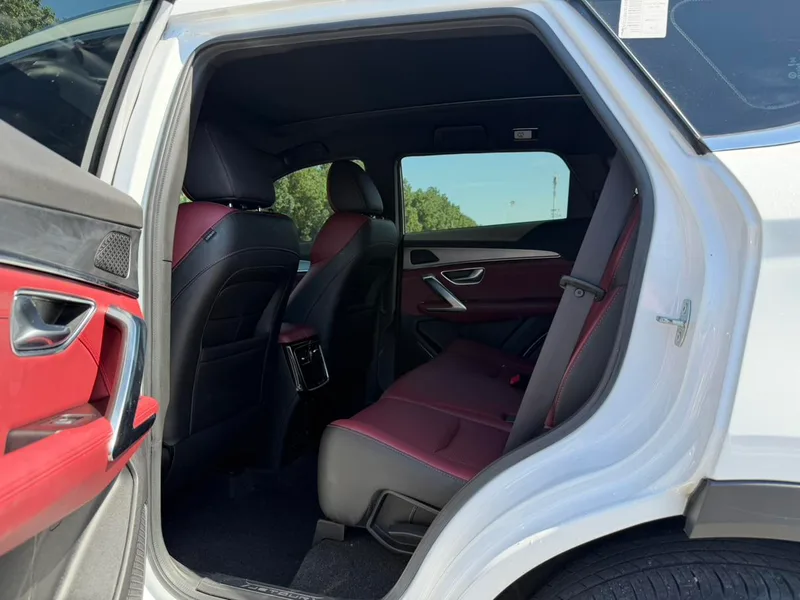 Jetour X70 PLUS 2021 1.5T DCT Гора 5 Кресло интерьер фото 9 Jetour X70 PLUS 2021 1.5T DCT Гора 5 Кресло интерьер фото 9