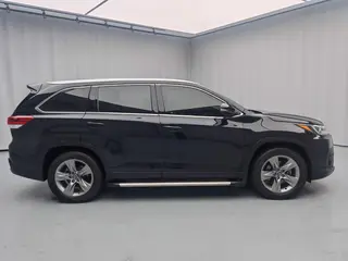 Toyota Highlander 2018 2.0T Four-wheel drive Premium Edition 7 seat Country VI exterior photo 4 Toyota Highlander 2018 2.0T Four-wheel drive Premium Edition 7 seat Country VI exterior photo 4