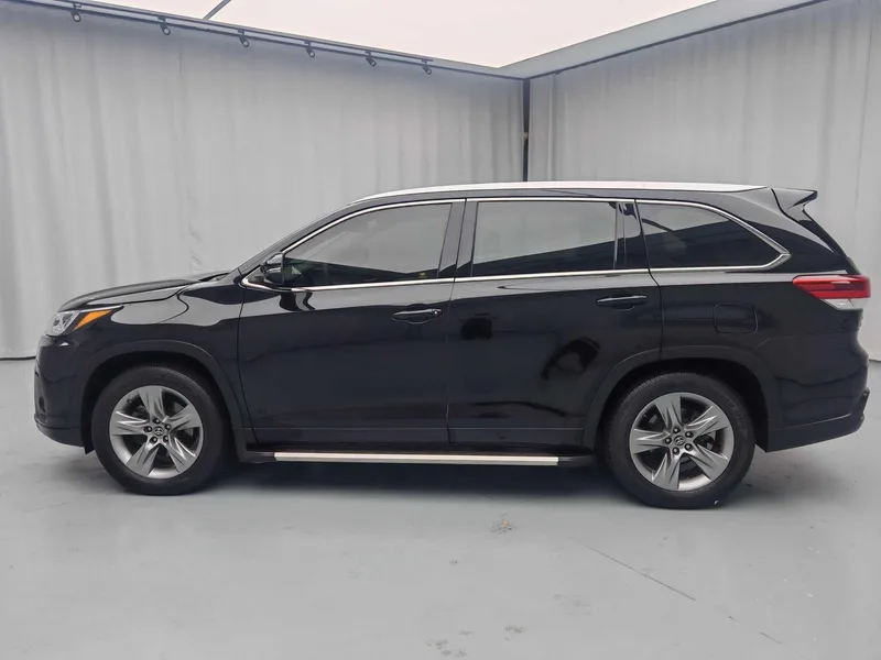 Toyota Highlander 2018 2.0T Four-wheel drive Premium Edition 7 seat Country VI exterior photo 8 Toyota Highlander 2018 2.0T Four-wheel drive Premium Edition 7 seat Country VI exterior photo 8