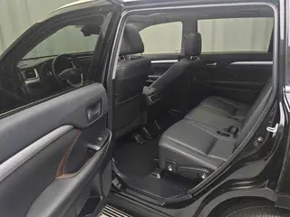 Toyota Highlander 2018 2.0T Four-wheel drive Premium Edition 7 seat Country VI exterior photo 10 Toyota Highlander 2018 2.0T Four-wheel drive Premium Edition 7 seat Country VI exterior photo 10