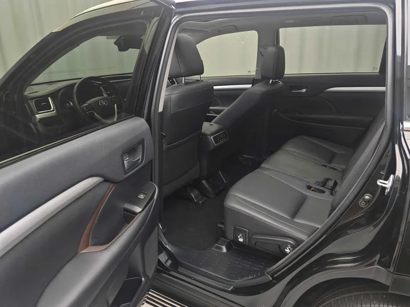 Toyota Highlander 2018 2.0T Four-wheel drive Premium Edition 7 seat Country VI exterior photo 10 Toyota Highlander 2018 2.0T Four-wheel drive Premium Edition 7 seat Country VI exterior photo 10