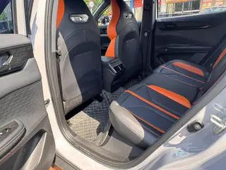 Changan UNI-V 2024 1.5T Luxury sports-style interior photo 8 Changan UNI-V 2024 1.5T Luxury sports-style interior photo 8