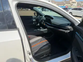 Changan UNI-V 2024 1.5T Премиальная комплектация интерьер фото 12 Changan UNI-V 2024 1.5T Премиальная комплектация интерьер фото 12