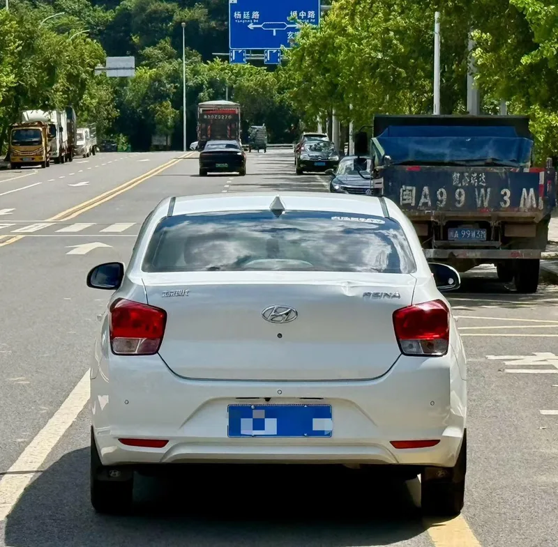 Hyundai Reina 2017 1.4L Version de saut automatique Pays V extérieur photo 4