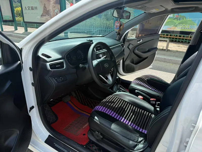 Hyundai Reina 2017 1.4L Version de saut automatique Pays V intérieur photo 6