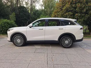 Chery Tiggo 8L 2024 2.0T Automatic Luxury Edition interior photo 13 Chery Tiggo 8L 2024 2.0T Automatic Luxury Edition interior photo 13