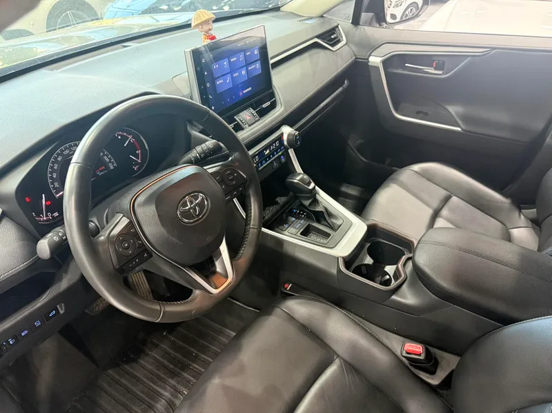 Toyota RAV4 2021 2.0L CVT Два ветра Plus Версия интерьер фото 7