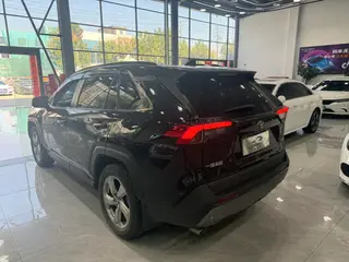Toyota RAV4 2021 2.0L CVT Два ветра Plus Версия интерьер фото 9