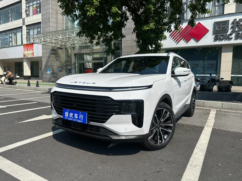 Jetour X70 PLUS 2025 1.5T 7DCT Флагманская версия 7 Кресло экстерьер фото 1 Jetour X70 PLUS 2025 1.5T 7DCT Флагманская версия 7 Кресло экстерьер фото 1