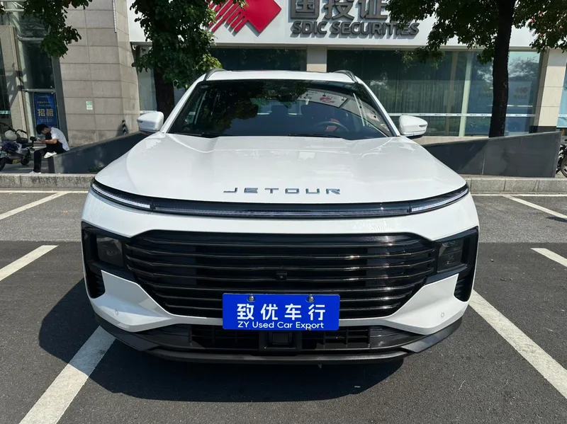 Jetour X70 PLUS 2025 1.5T 7DCT Флагманская версия 7 Кресло экстерьер фото 2 Jetour X70 PLUS 2025 1.5T 7DCT Флагманская версия 7 Кресло экстерьер фото 2