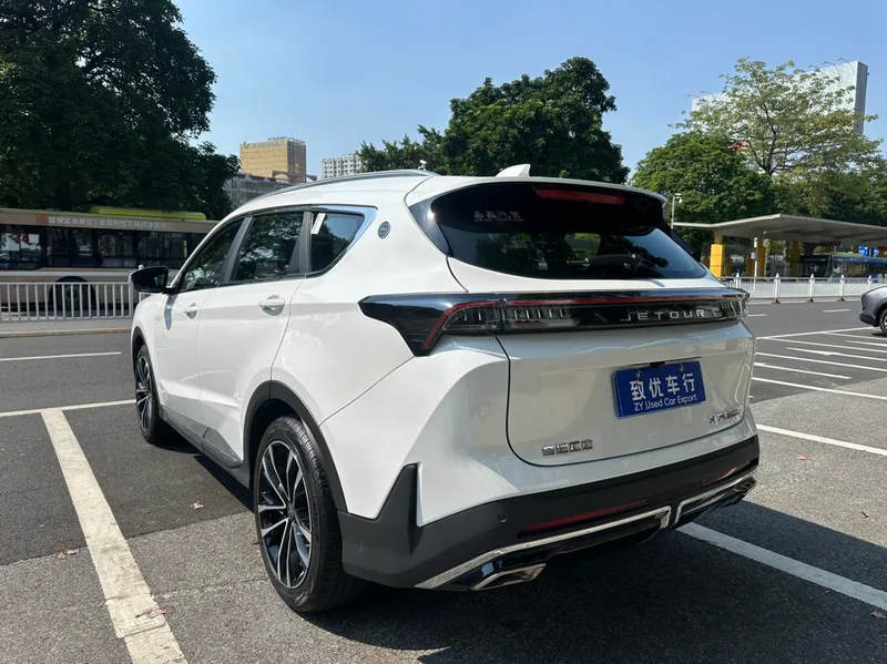 Jetour X70 PLUS 2025 1.5T 7DCT Флагманская версия 7 Кресло экстерьер фото 4 Jetour X70 PLUS 2025 1.5T 7DCT Флагманская версия 7 Кресло экстерьер фото 4