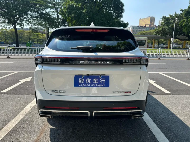 Jetour X70 PLUS 2025 1.5T 7DCT Флагманская версия 7 Кресло экстерьер фото 5 Jetour X70 PLUS 2025 1.5T 7DCT Флагманская версия 7 Кресло экстерьер фото 5