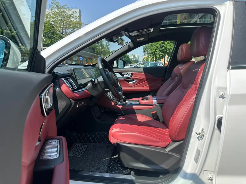 Jetour X70 PLUS 2025 1.5T 7DCT Флагманская версия 7 Кресло экстерьер фото 7 Jetour X70 PLUS 2025 1.5T 7DCT Флагманская версия 7 Кресло экстерьер фото 7
