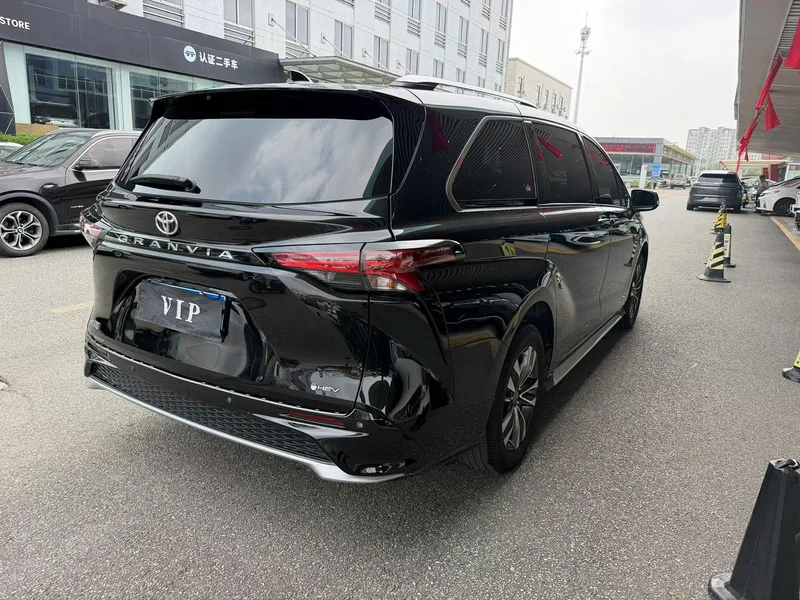 Toyota Granvia 2024 Интеллектуальный электрический смешанный двойной 2.5L Двухприводная люксовая версия экстерьер фото 4 Toyota Granvia 2024 Интеллектуальный электрический смешанный двойной 2.5L Двухприводная люксовая версия экстерьер фото 4