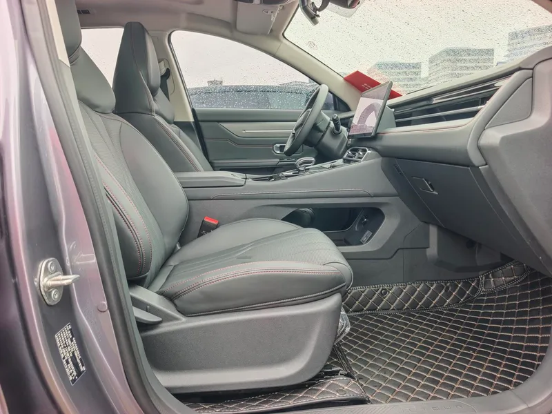 Jetour Dasheng 2025 1.5T DCT Luxe intérieur photo 15 Jetour Dasheng 2025 1.5T DCT Luxe intérieur photo 15