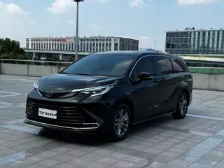 Toyota Sienna 2024 Doble motor 2.5L Versión cómoda