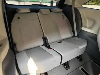 Toyota Sienna 2024 Doble motor 2.5L Versión cómoda interior foto 10