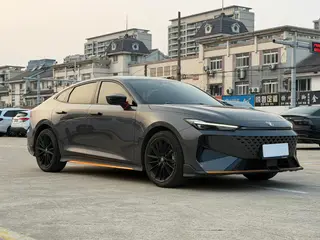 Changan UNI-V 2025 1.5T 500Bar Luxury sports-style exterior photo 3 Changan UNI-V 2025 1.5T 500Bar Luxury sports-style exterior photo 3