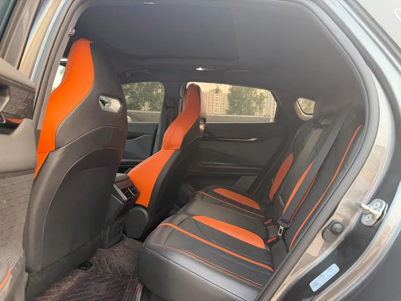 Changan UNI-V 2025 1.5T 500Bar Luxury sports-style interior photo 10 Changan UNI-V 2025 1.5T 500Bar Luxury sports-style interior photo 10