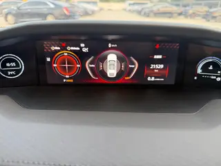Changan UNI-V 2025 1.5T 500Bar Luxury sports-style interior photo 13 Changan UNI-V 2025 1.5T 500Bar Luxury sports-style interior photo 13