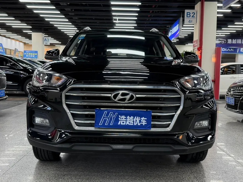 Hyundai ix35 2018 2.0L Automatique à deux roues motrices Version de plaisir extérieur photo 2 Hyundai ix35 2018 2.0L Automatique à deux roues motrices Version de plaisir extérieur photo 2