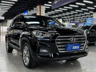 Hyundai ix35 2018 2.0L Automatique à deux roues motrices Version de plaisir extérieur photo 3 Hyundai ix35 2018 2.0L Automatique à deux roues motrices Version de plaisir extérieur photo 3