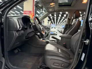 Hyundai ix35 2018 2.0L Automatique à deux roues motrices Version de plaisir extérieur photo 4 Hyundai ix35 2018 2.0L Automatique à deux roues motrices Version de plaisir extérieur photo 4