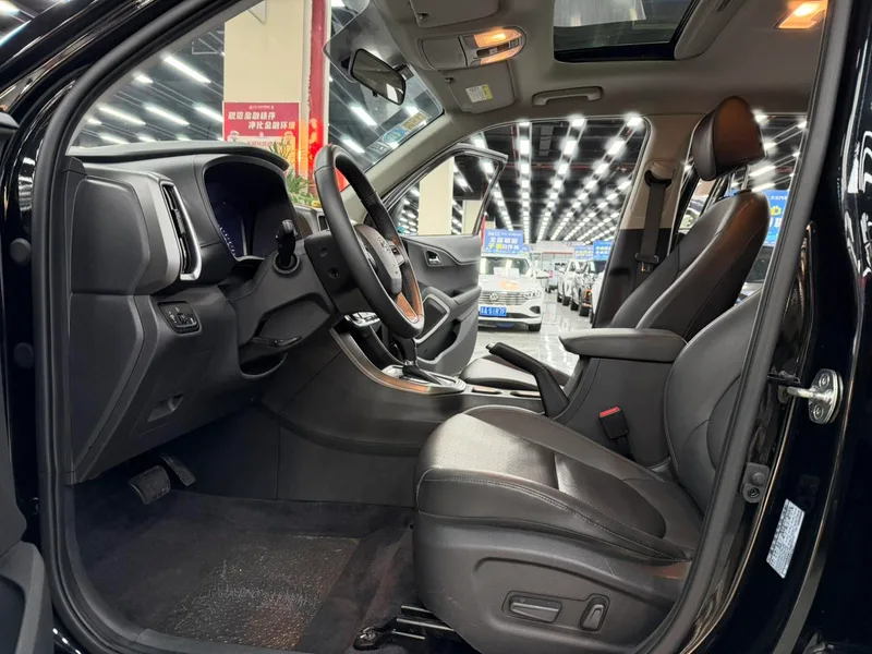 Hyundai ix35 2018 2.0L Automatique à deux roues motrices Version de plaisir extérieur photo 4 Hyundai ix35 2018 2.0L Automatique à deux roues motrices Version de plaisir extérieur photo 4