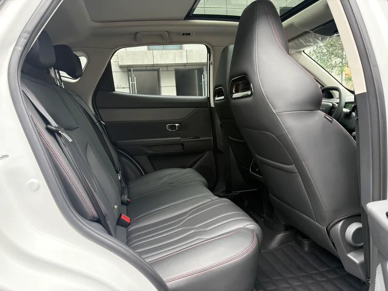 Jetour Dasheng 2025 1.5T DCT La jeunesse UP intérieur photo 6