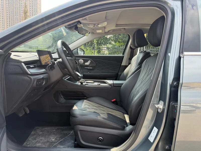 Chery Arrizo 8 PRO 2025 1.6T DCT Type de luxe intérieur photo 10