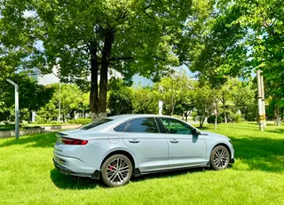 Geely Preface 2023 1.5T Куньлунь-версия экстерьер фото 4 Geely Preface 2023 1.5T Куньлунь-версия экстерьер фото 4