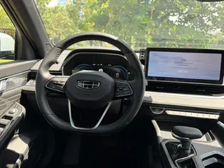 Geely Preface 2023 1.5T Куньлунь-версия интерьер фото 9 Geely Preface 2023 1.5T Куньлунь-версия интерьер фото 9