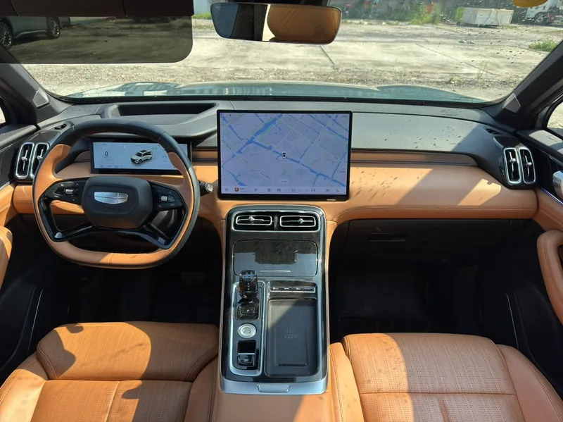 Geely Boyue L 2025 Четвертое поколение 1.5TD DCT Великолепный экстерьер фото 6 Geely Boyue L 2025 Четвертое поколение 1.5TD DCT Великолепный экстерьер фото 6