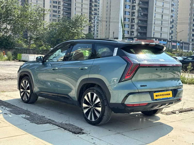 Geely Boyue L 2025 Четвертое поколение 1.5TD DCT Великолепный интерьер фото 10 Geely Boyue L 2025 Четвертое поколение 1.5TD DCT Великолепный интерьер фото 10