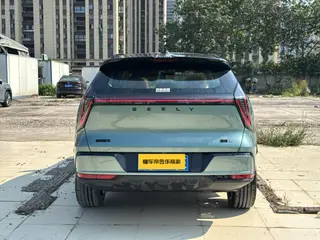 Geely Boyue L 2025 Четвертое поколение 1.5TD DCT Великолепный интерьер фото 11 Geely Boyue L 2025 Четвертое поколение 1.5TD DCT Великолепный интерьер фото 11