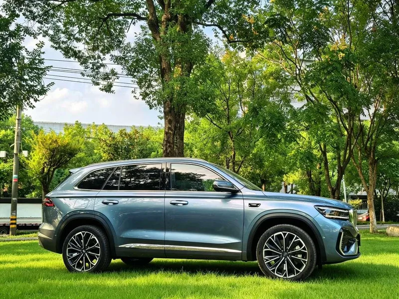 Geely Monjaro 2026 2.0TD Tracción automática en las cuatro ruedas de alta potencia Edición Oriental Yao Mochizuki exterior foto 3 Geely Monjaro 2026 2.0TD Tracción automática en las cuatro ruedas de alta potencia Edición Oriental Yao Mochizuki exterior foto 3