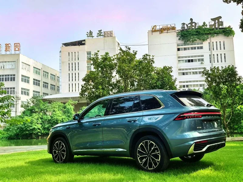 Geely Monjaro 2026 2.0TD Tracción automática en las cuatro ruedas de alta potencia Edición Oriental Yao Mochizuki exterior foto 6 Geely Monjaro 2026 2.0TD Tracción automática en las cuatro ruedas de alta potencia Edición Oriental Yao Mochizuki exterior foto 6